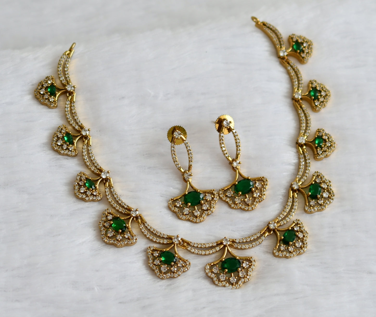 Matte finish cz-bottle green oval stone necklace set dj-49718