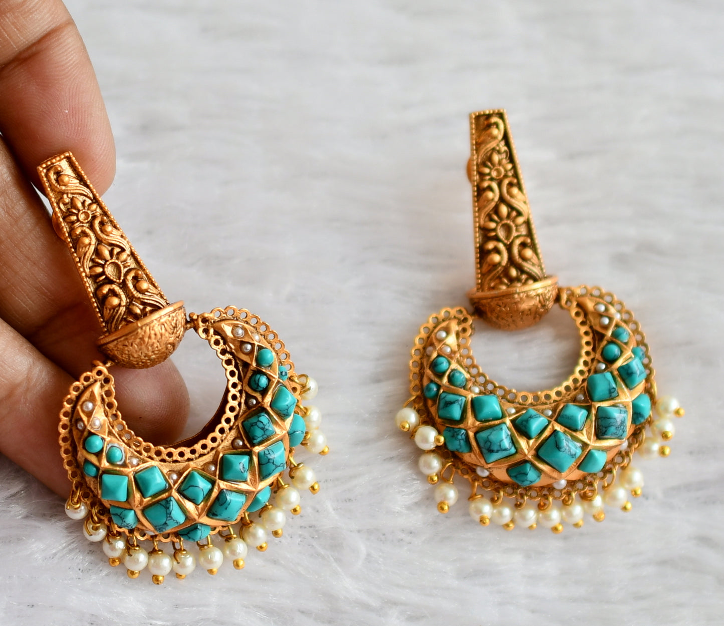 Matte finish turquoise blue pearl bali earrings dj-47806