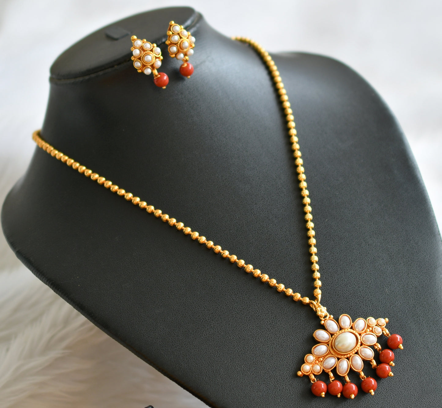 Gold tone coral-pearl flower necklace set dj-44430