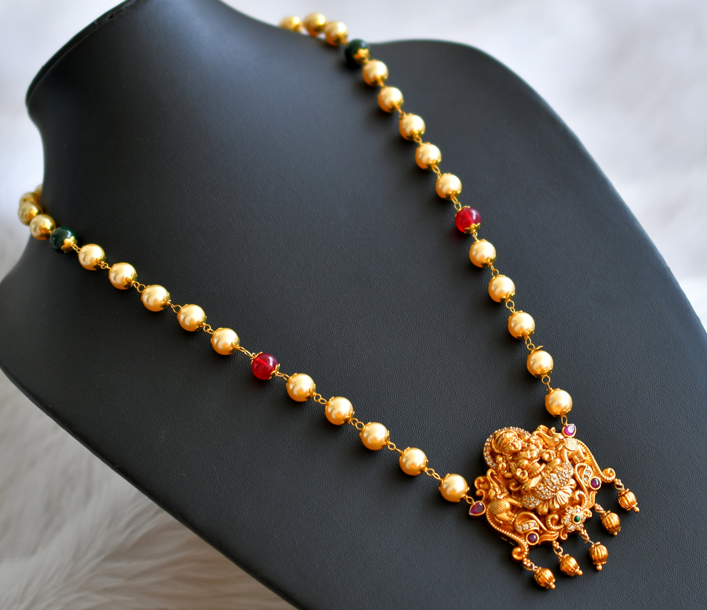Antique gold tone kemp-green-white lakshmi pearl beaded necklace dj-44423