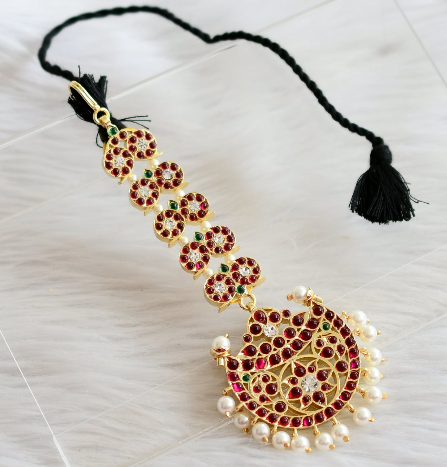 Gold tone semi precious kemp pearl mango moon tikka dj-20187