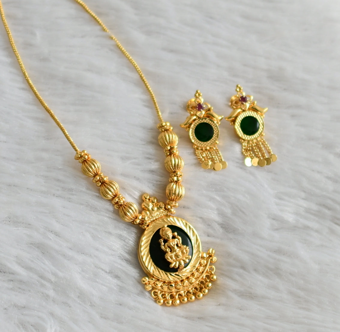 Gold tone kerala style green round lakshmi necklace set dj-47821