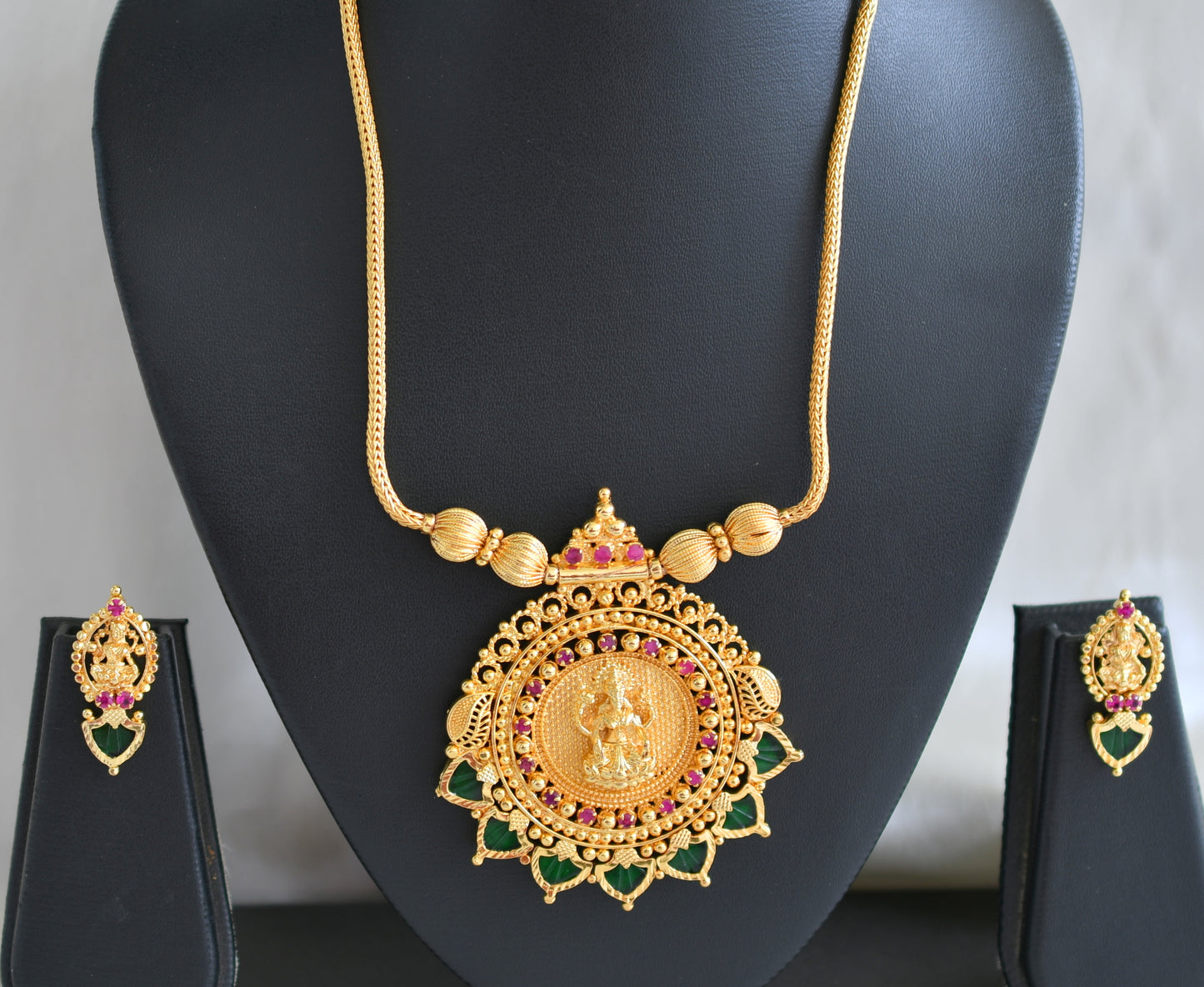 Gold tone pink-green Lakshmi palakka kodi necklace set dj-42987