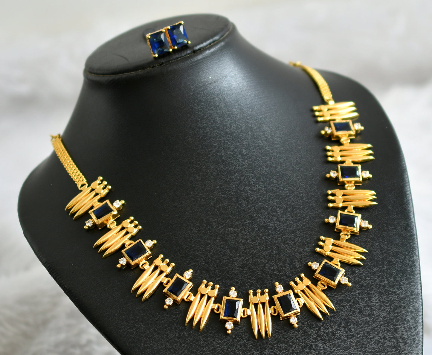 Gold tone blue block stone kerala style mulla mottu necklace set dj-47872