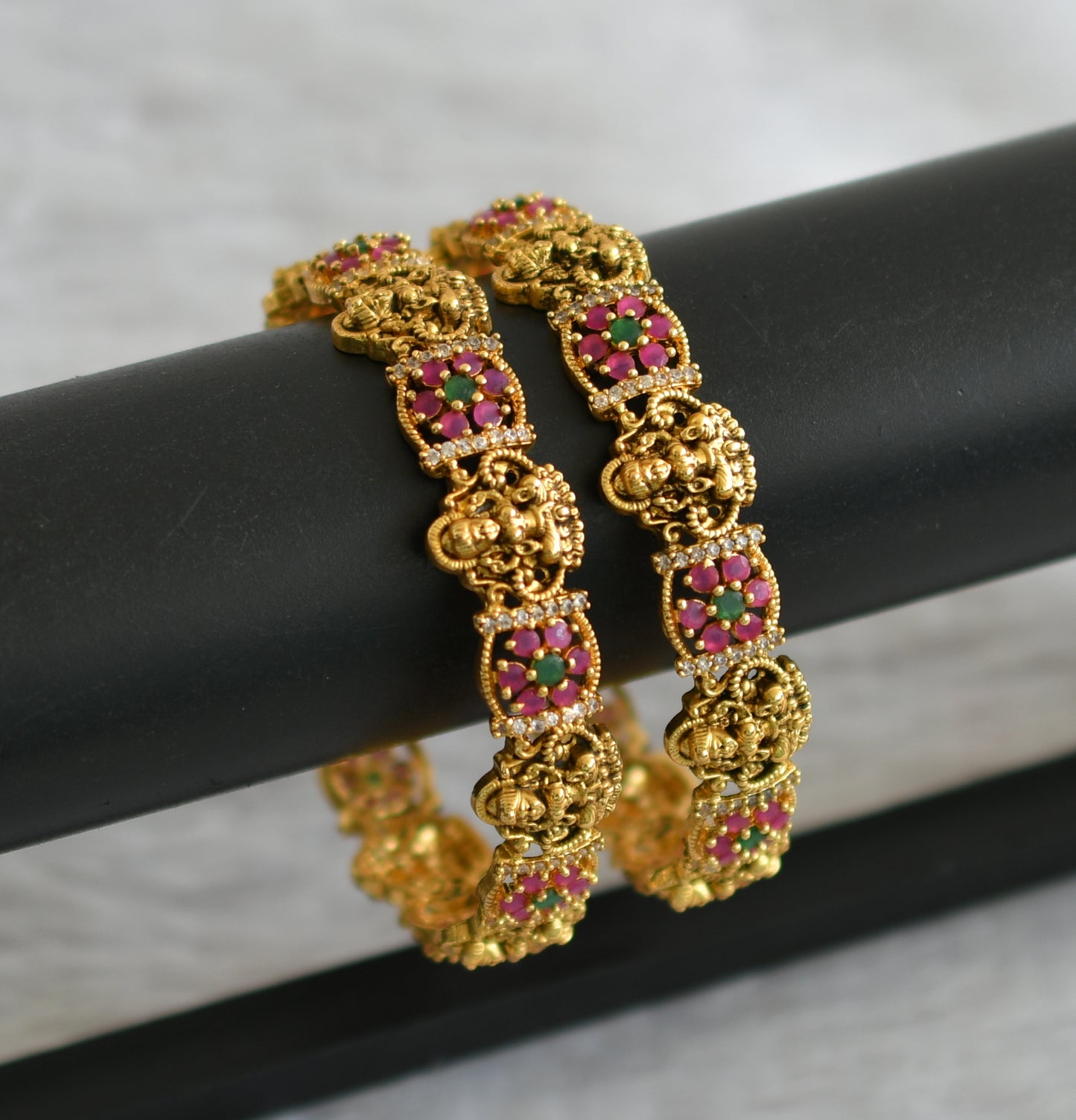 Antique gold tone ruby-green lakshmi flower bangles(2.8) dj-47961
