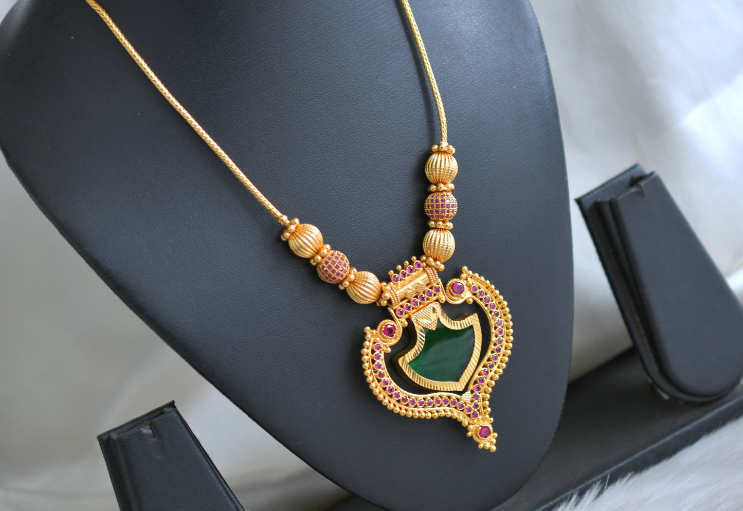 Gold tone Kerala style Pink-green palakka kodi necklace dj-43054