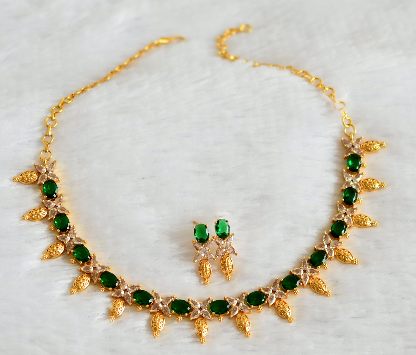 Gold tone bottle green-white oval stone necklace set dj-49873
