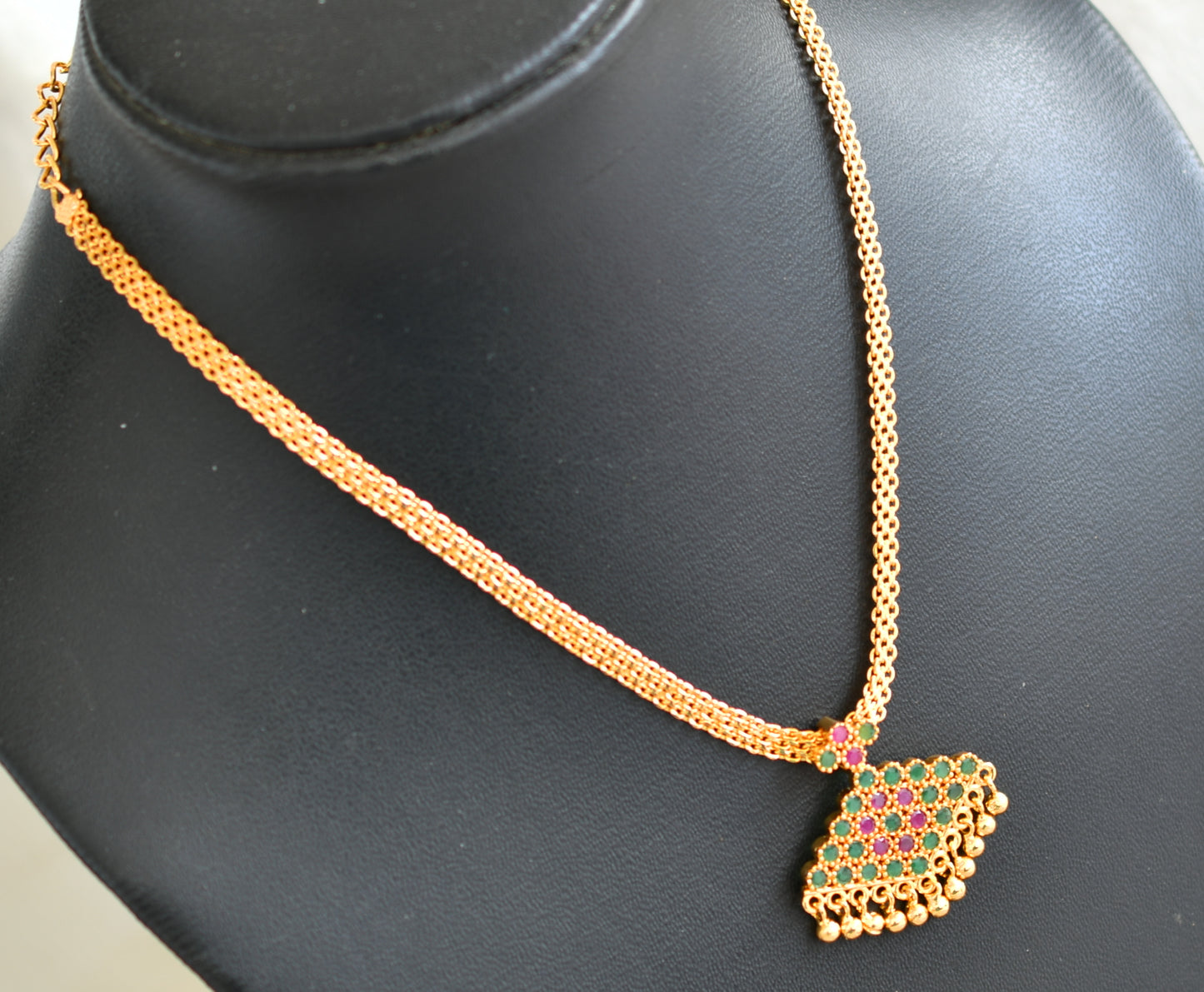 Gold tone green-pink pathakkam necklace dj-43056