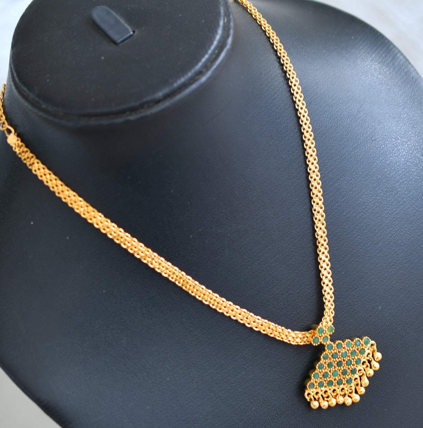 Gold tone green pathakkam necklace dj-43058