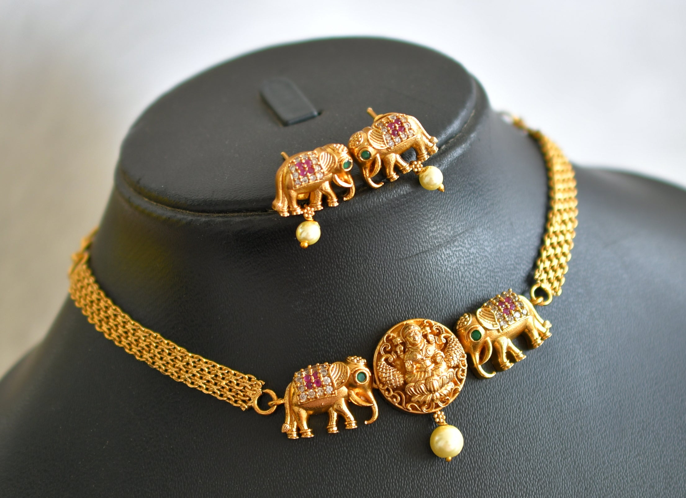 Elephant choker deals necklace