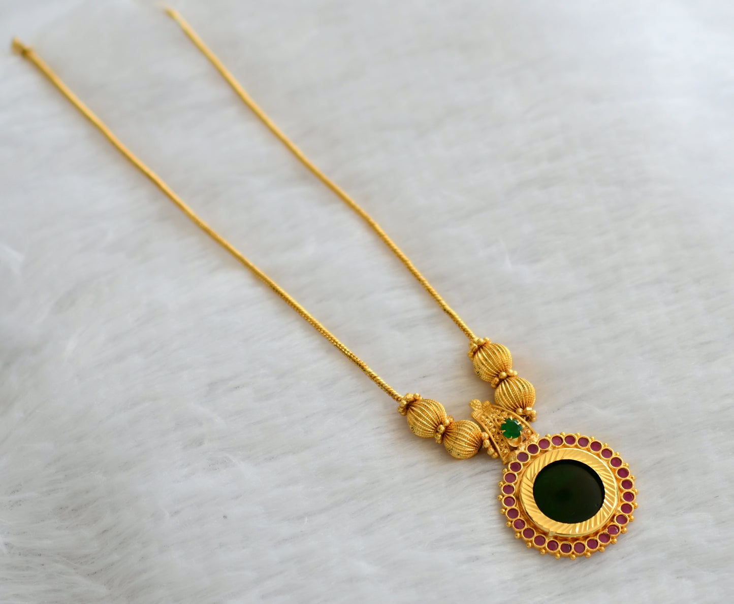 Gold tone kerala style ruby-green round kodi necklace dj-46356