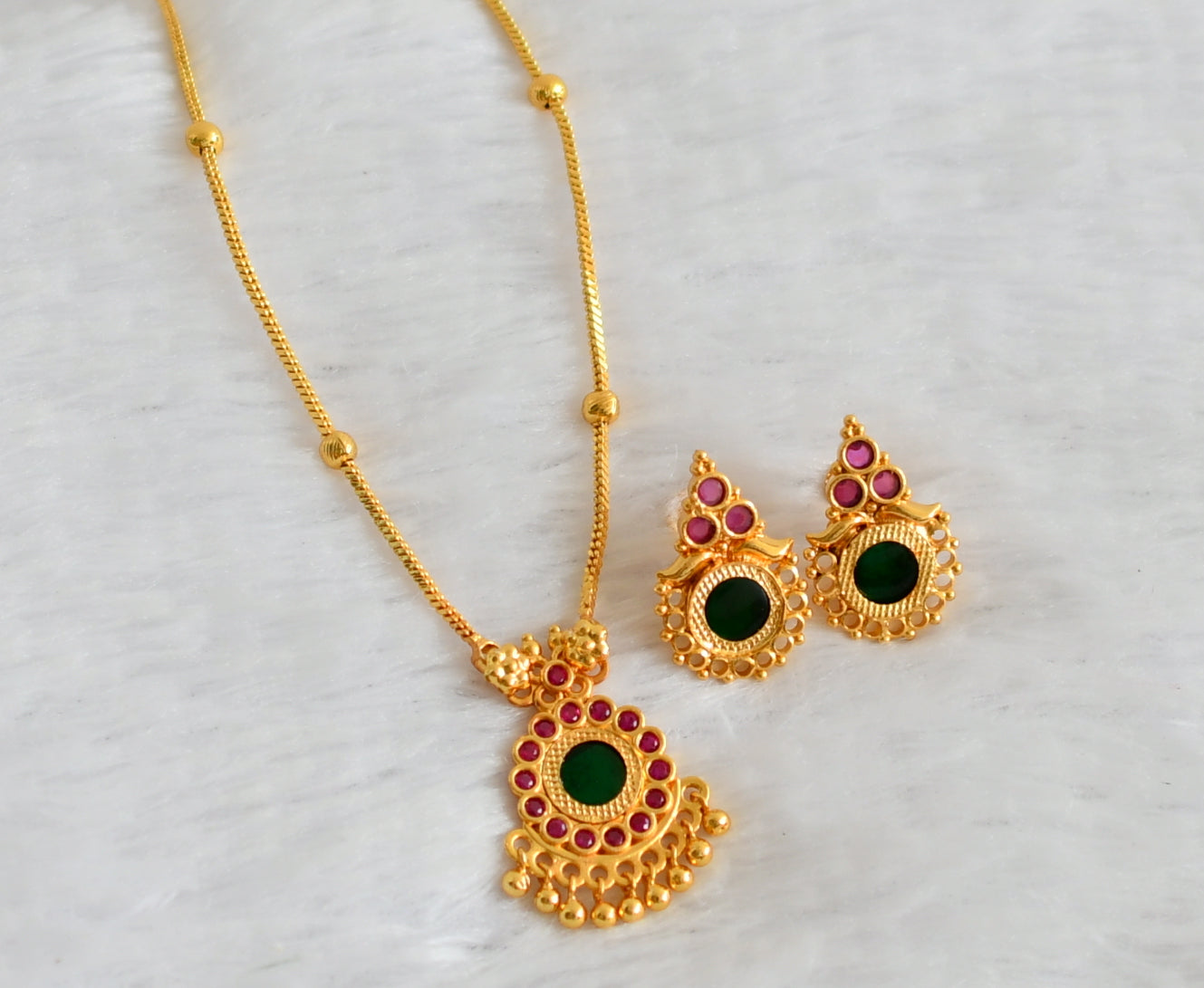 Gold tone pink-green kerala style round necklace set dj-49880