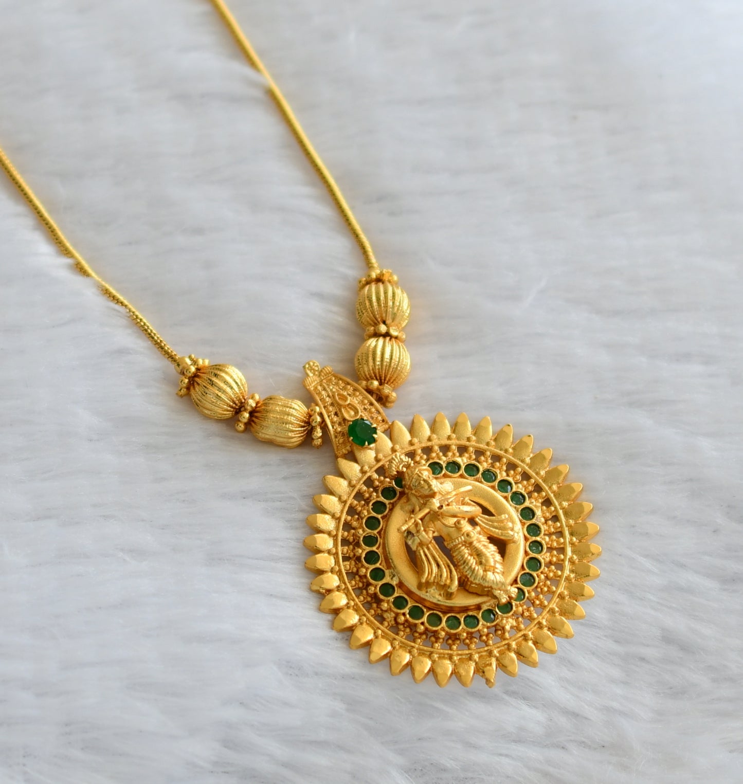 Gold tone emerald kerala style krishna round kodi necklace dj-46362