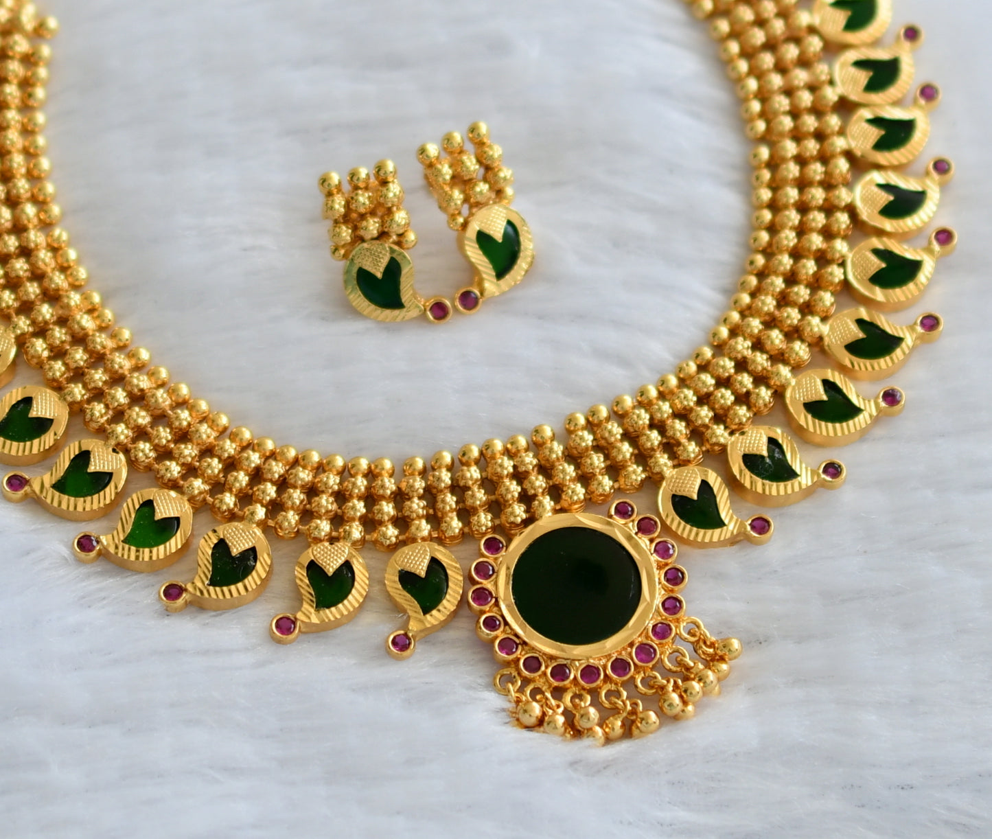 Gold tone ad pink-green kerala style mango necklace set dj-46369
