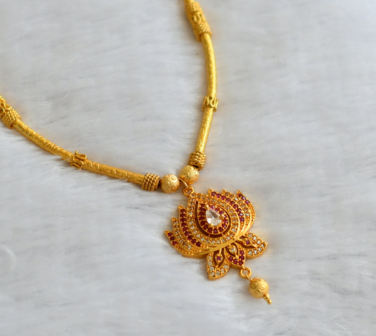 Gold tone ruby-white lotus necklace dj-46381