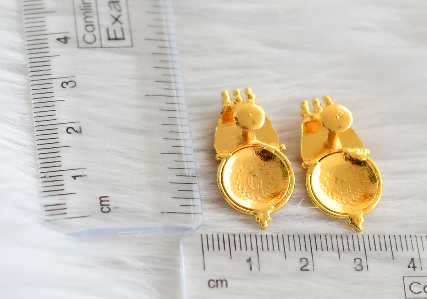 Gold tone white stone lakshmi coin stud/earrings dj-44609