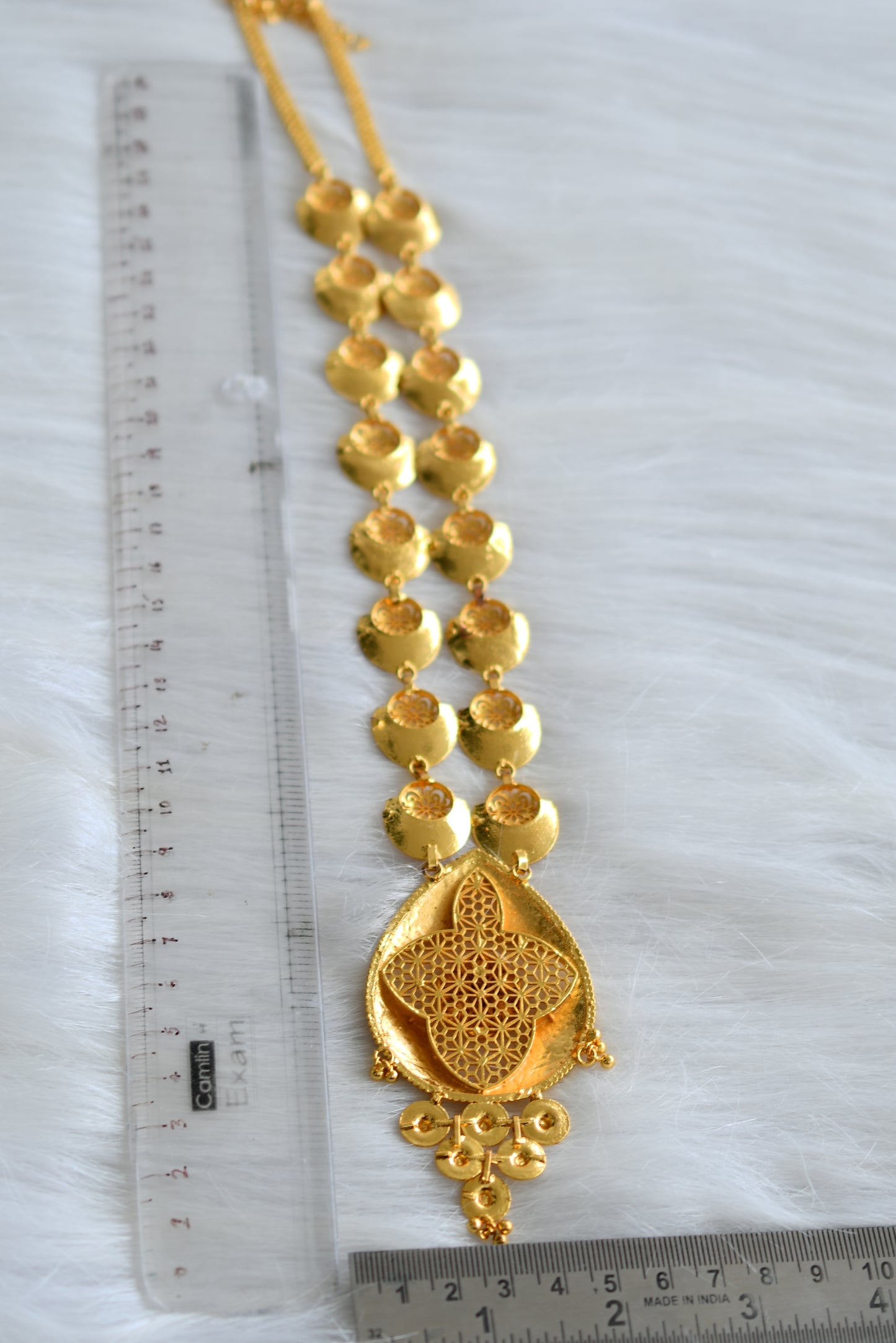 Gold tone Kerala style Ruby flower haar dj-43140