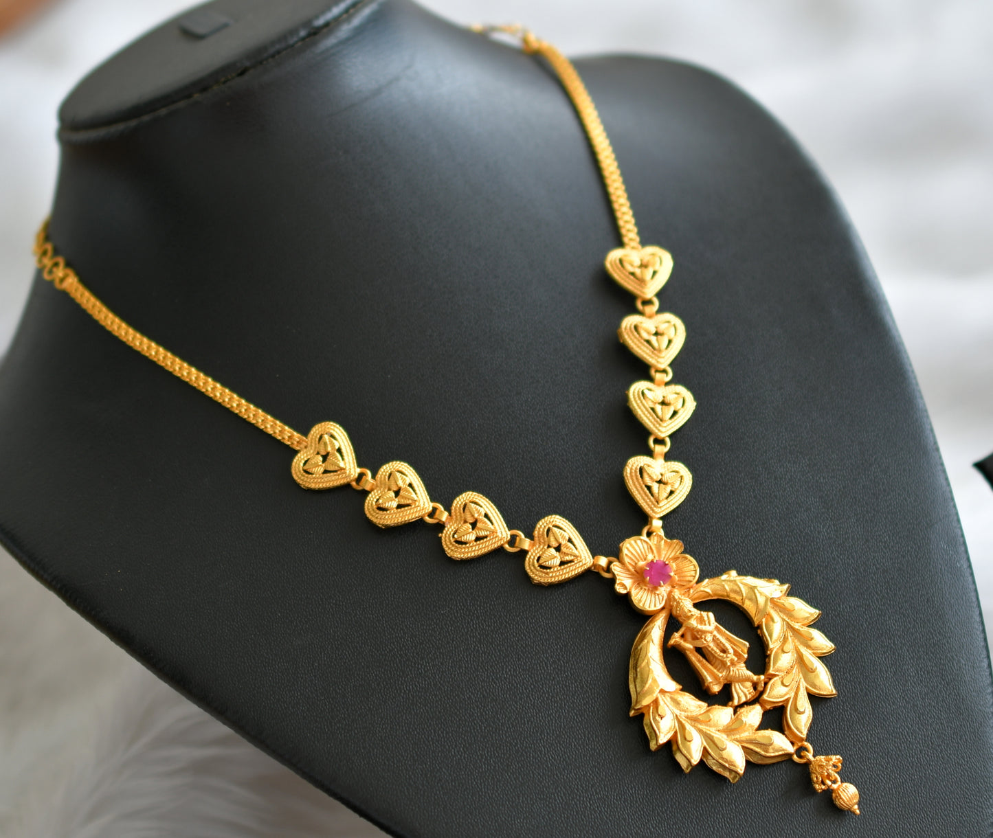 Matte gold tone ruby stone kerala style krishna heart necklace dj-44601