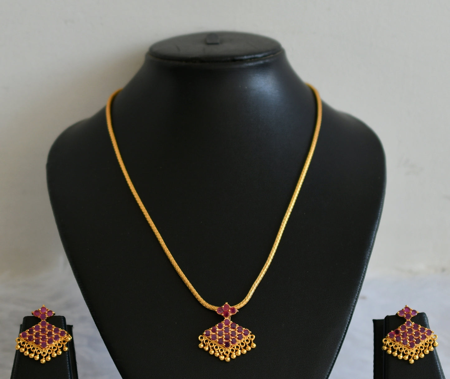 Gold tone kerala style 18 inches chain with ruby pathakkam pendant set dj-44924