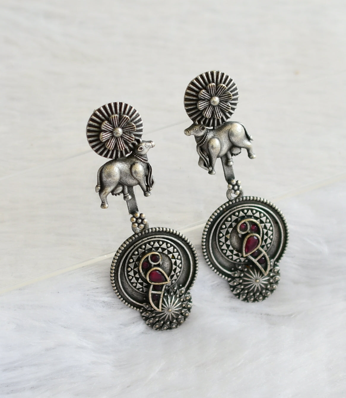 silver tone ruby peacock-cow long earrings dj-46421