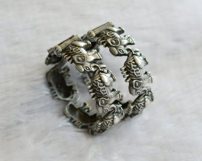 Silver tone elephant screw type bangles(2.4) dj-46424