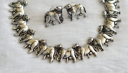 Silver tone cow necklace set dj-46433