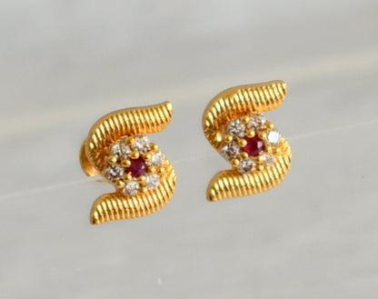 Gold tone ruby-white flower earrings dj-48201