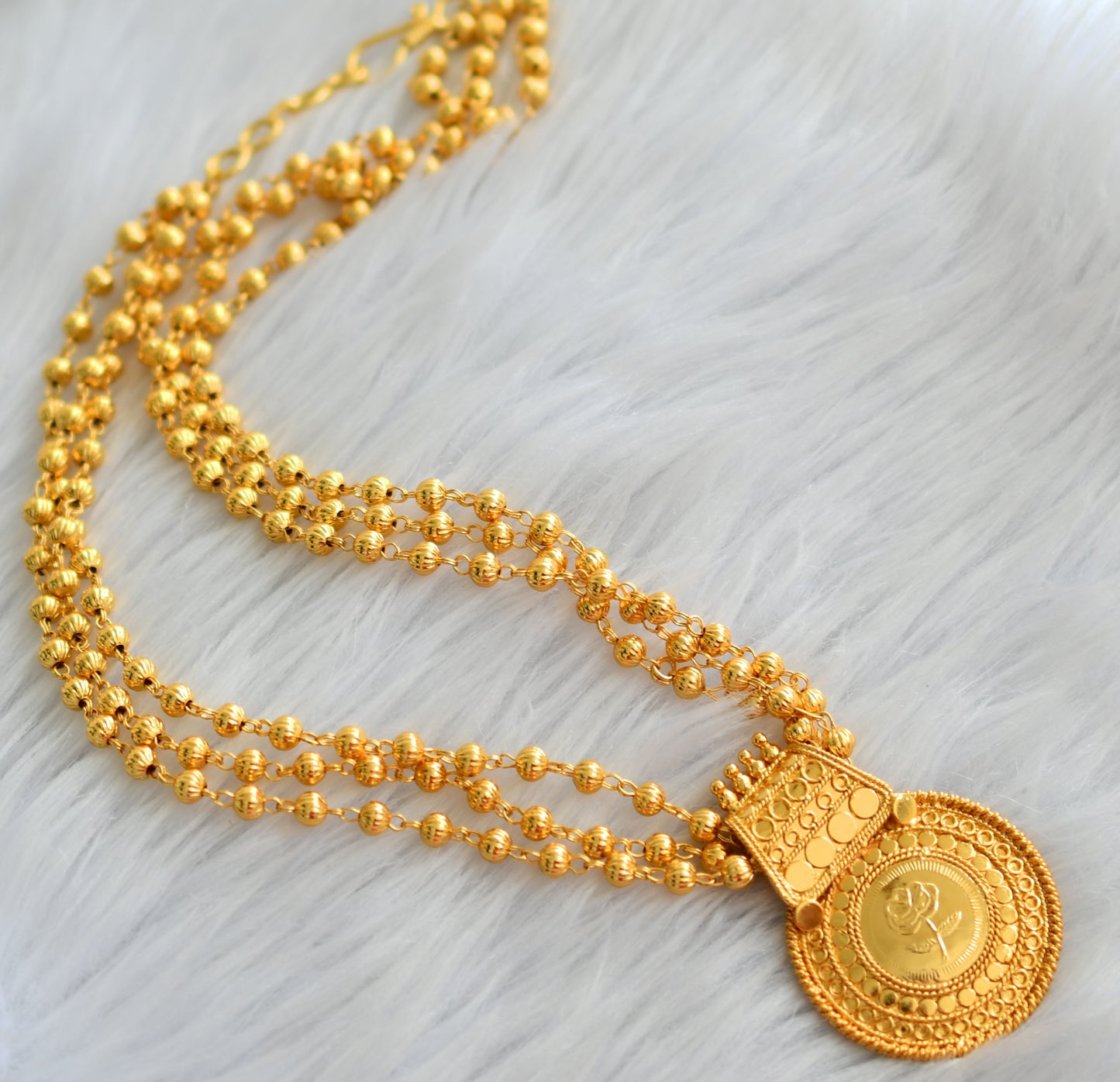 Gold tone 18 inches chain with Kerala style rose pendant dj-43115