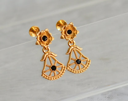 Gold tone black stone flower earrings dj-48181