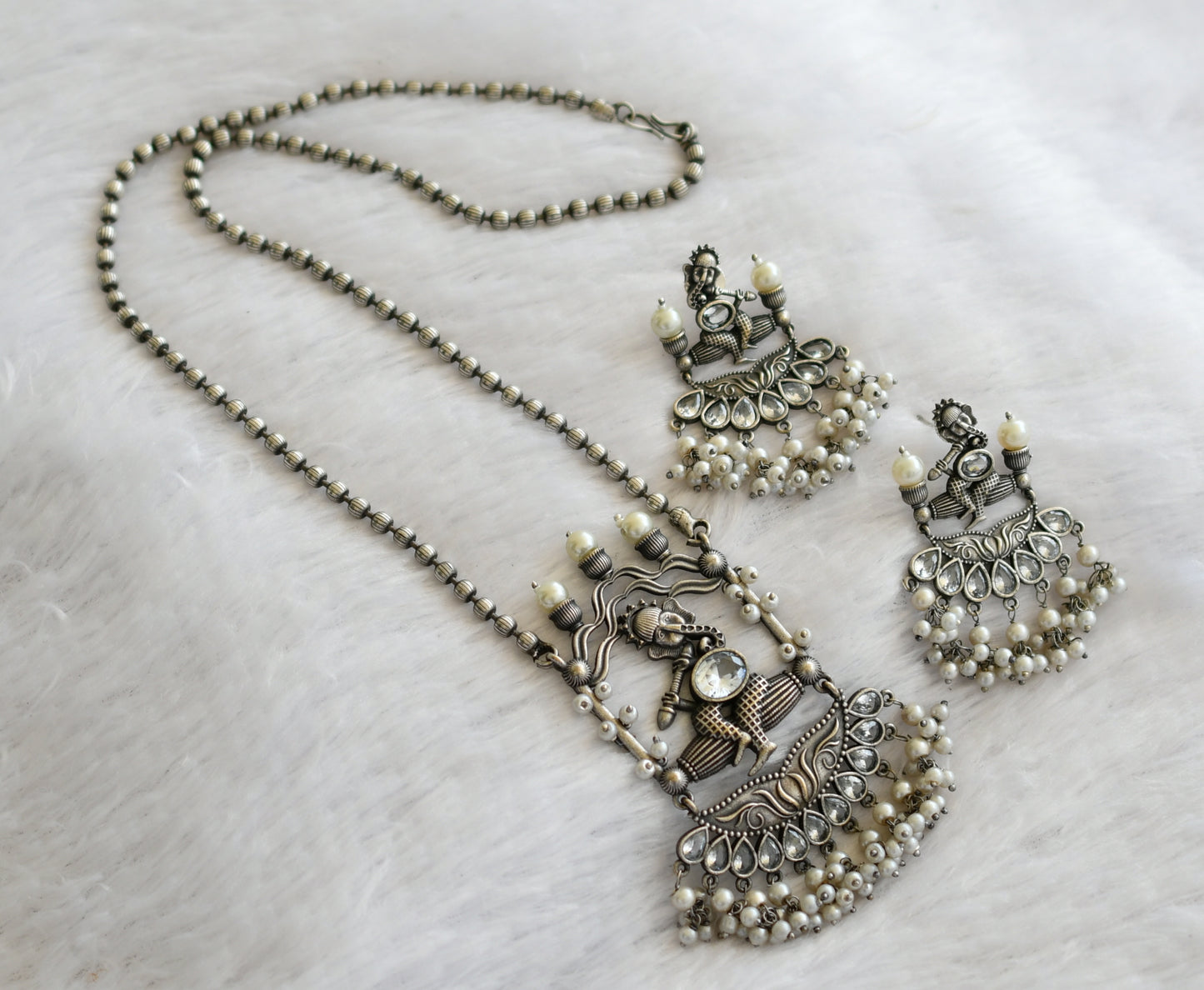 Silver tone white-pearl ganesha haar set dj-46455