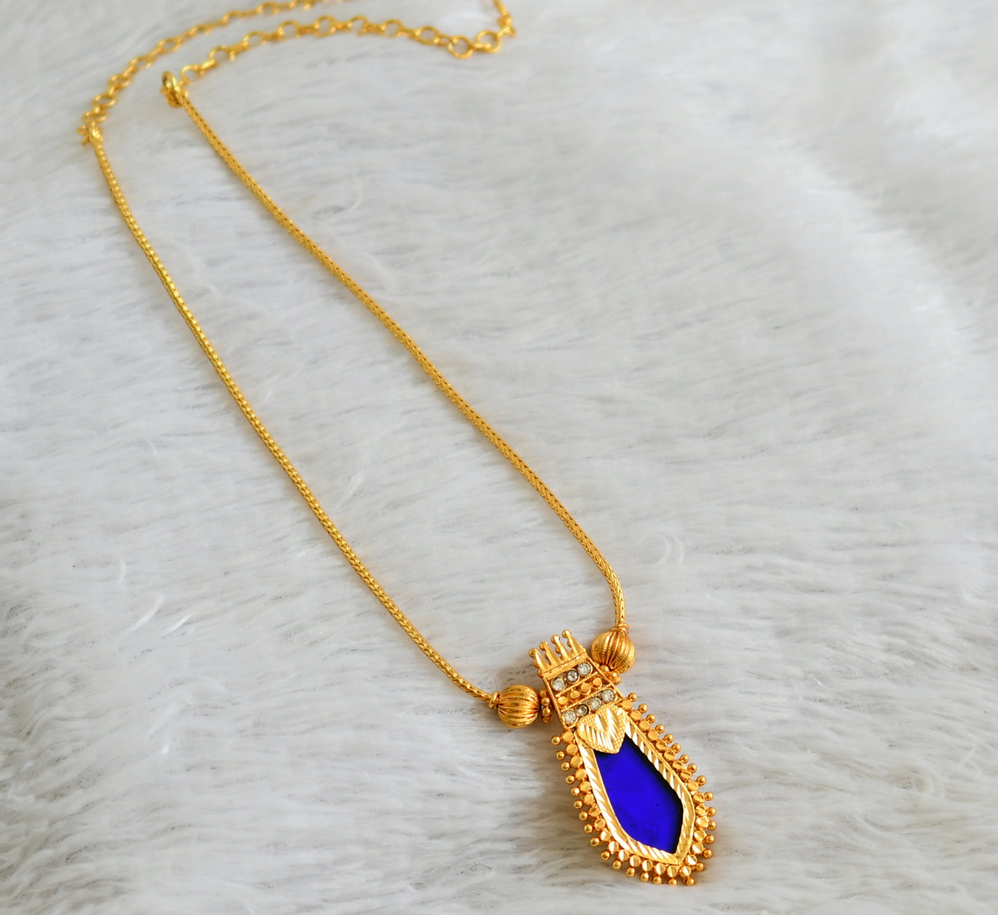 Gold tone kerala style blue nagapadam kodi necklace dj-48071