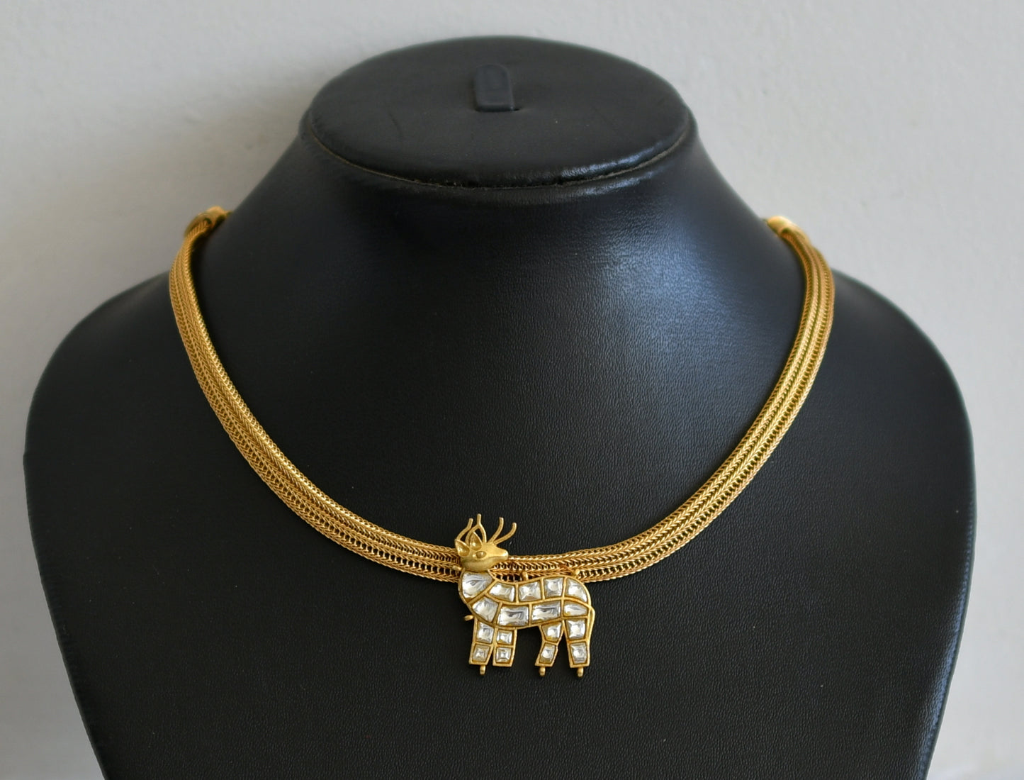 Matte finish white kundan jadau deer necklace dj-50101