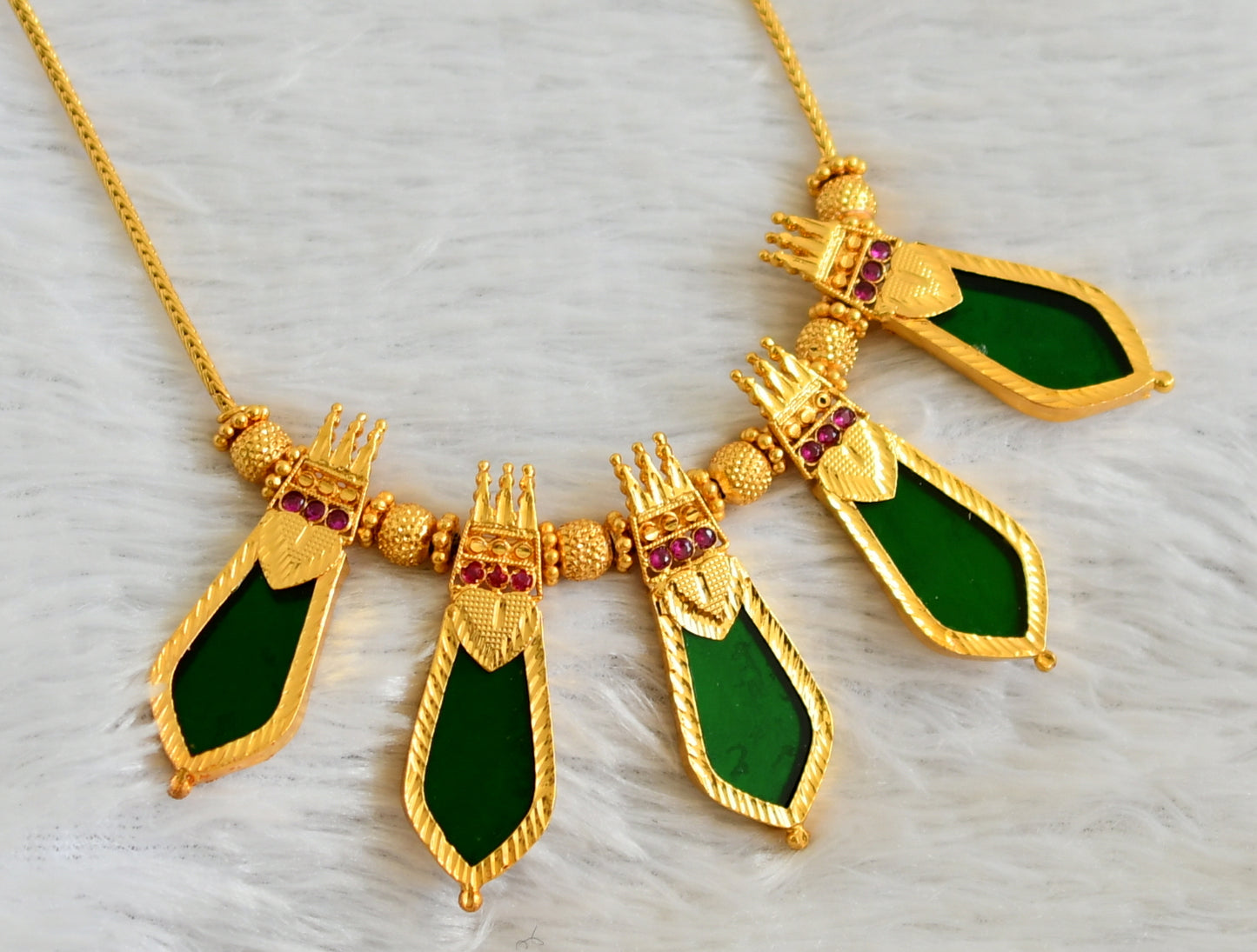 Gold tone kerala style pink-green nagapadam kodi necklace dj-48067