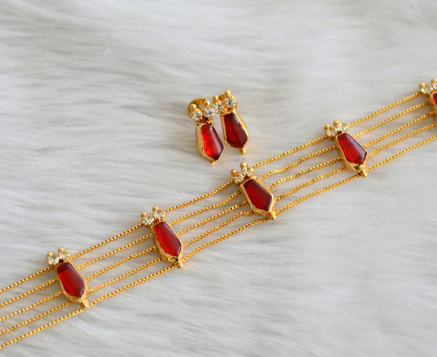 Gold tone kerala style red-white nagapadam choker necklace set dj-44710