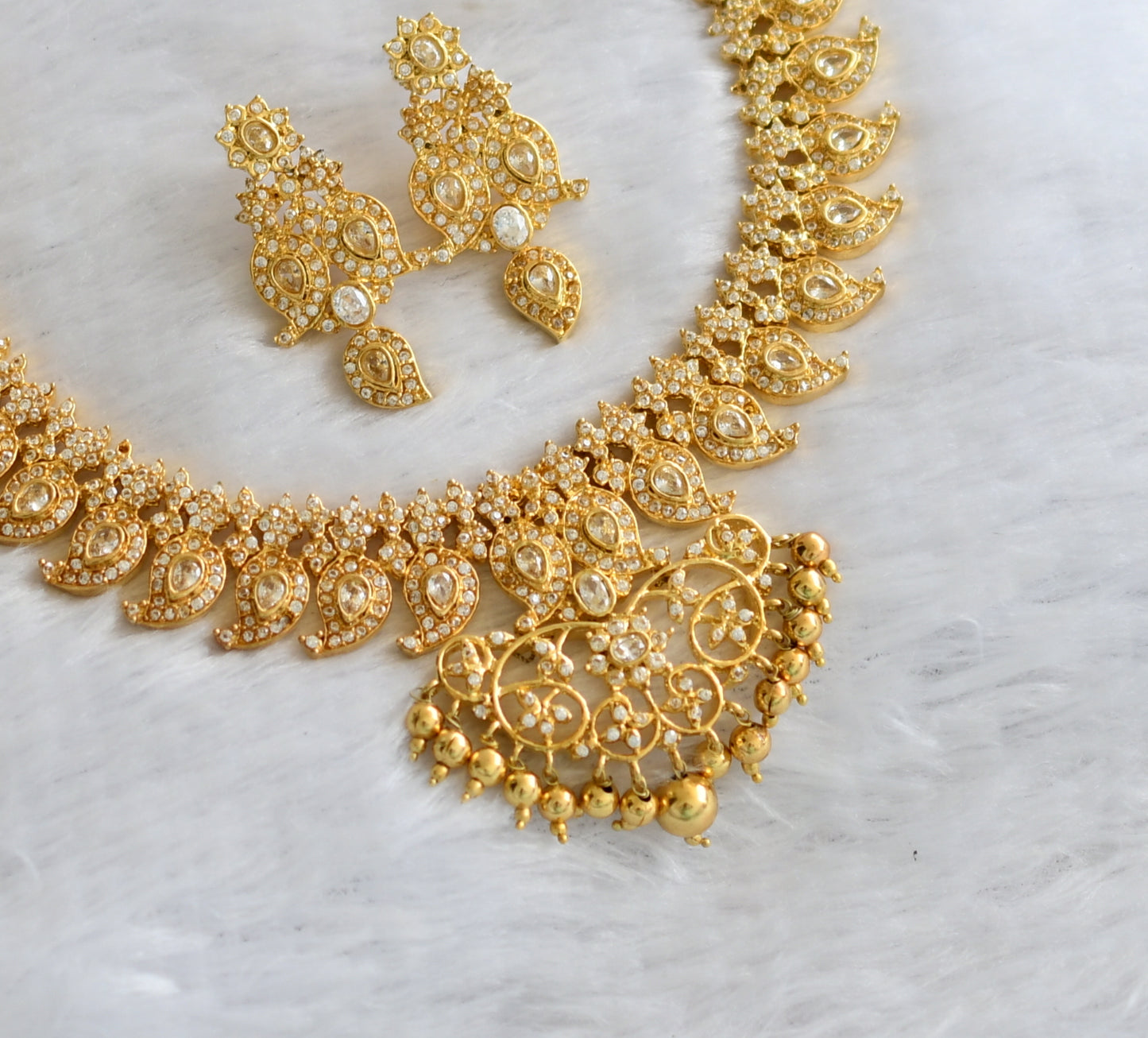 Gold tone ad white stone mango necklace set dj-46491