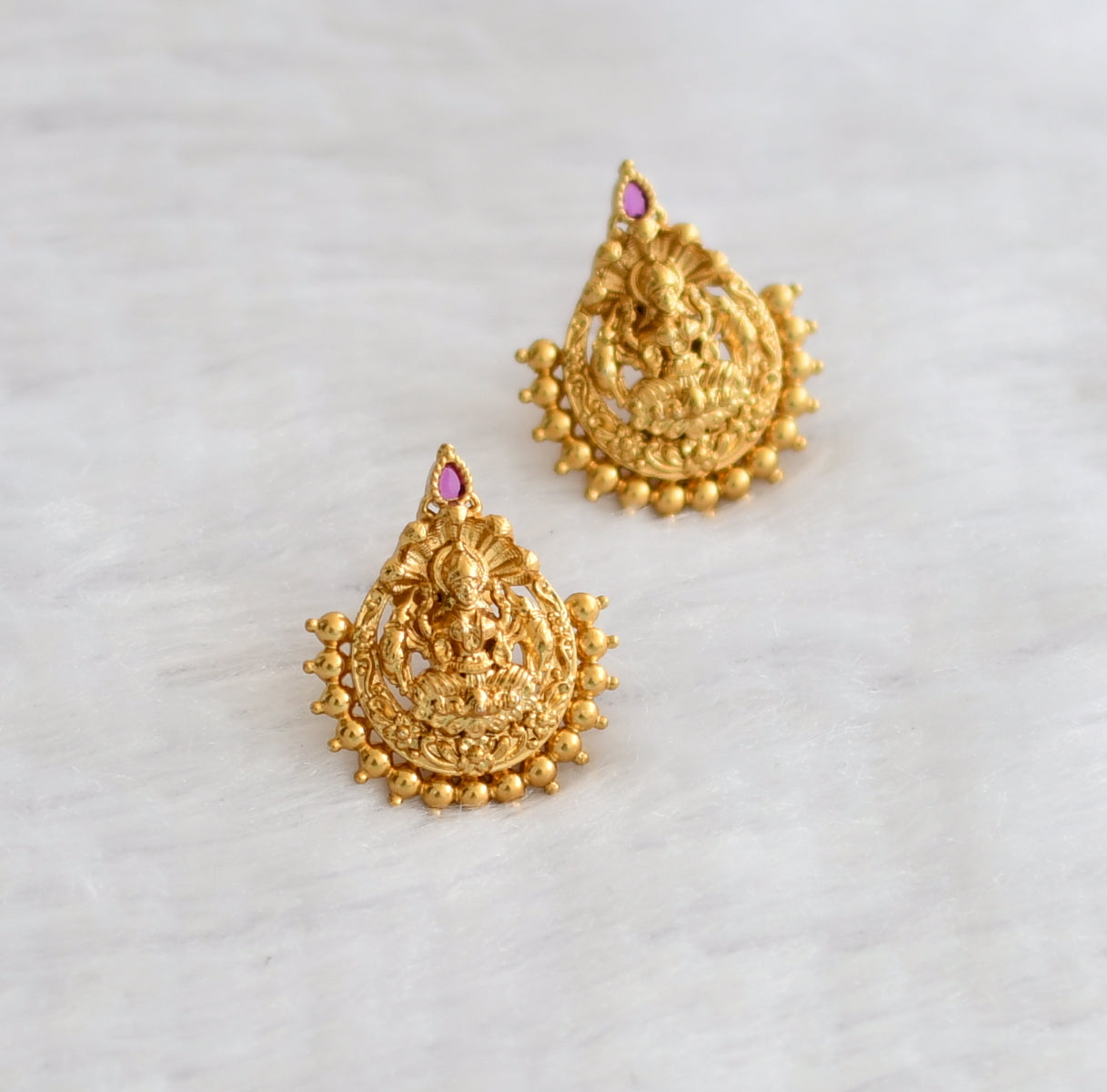 Matte finish kemp stone lakshmi earrings dj-46516