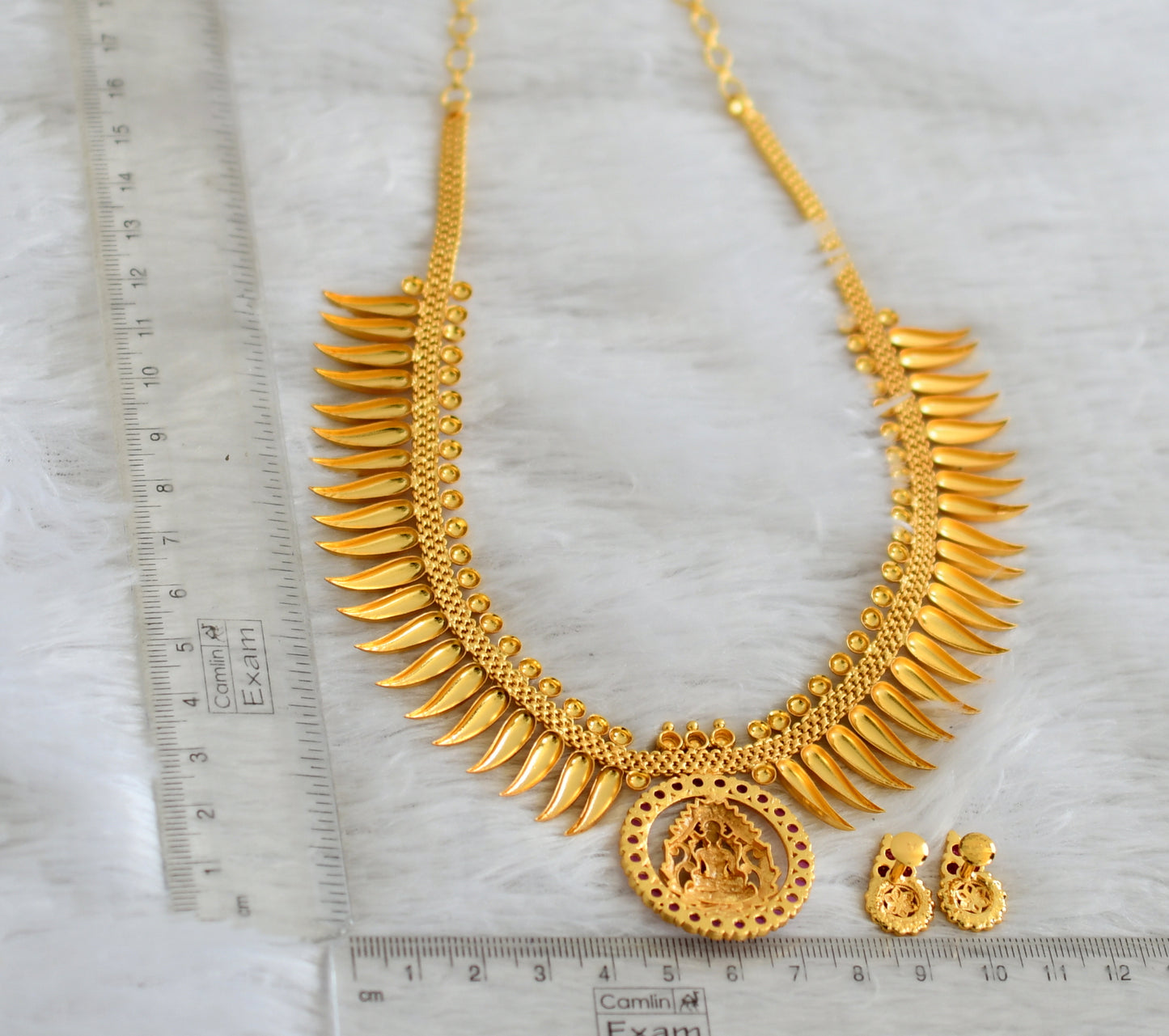 Matte gold tone ruby lakshmi kerala style mulla mottu necklace set dj-48097