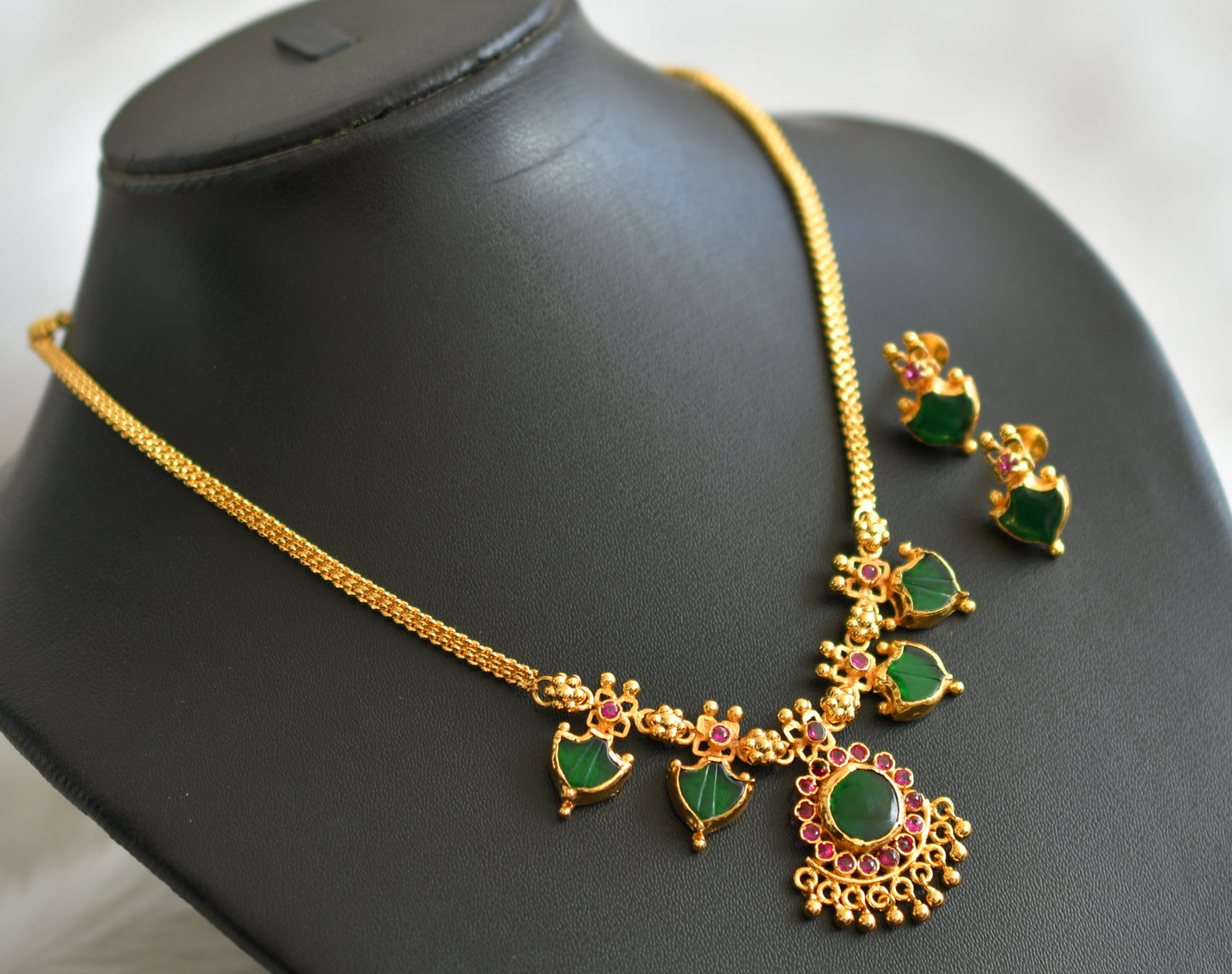 Gold tone pink-green kerala style palakka necklace set dj-44744