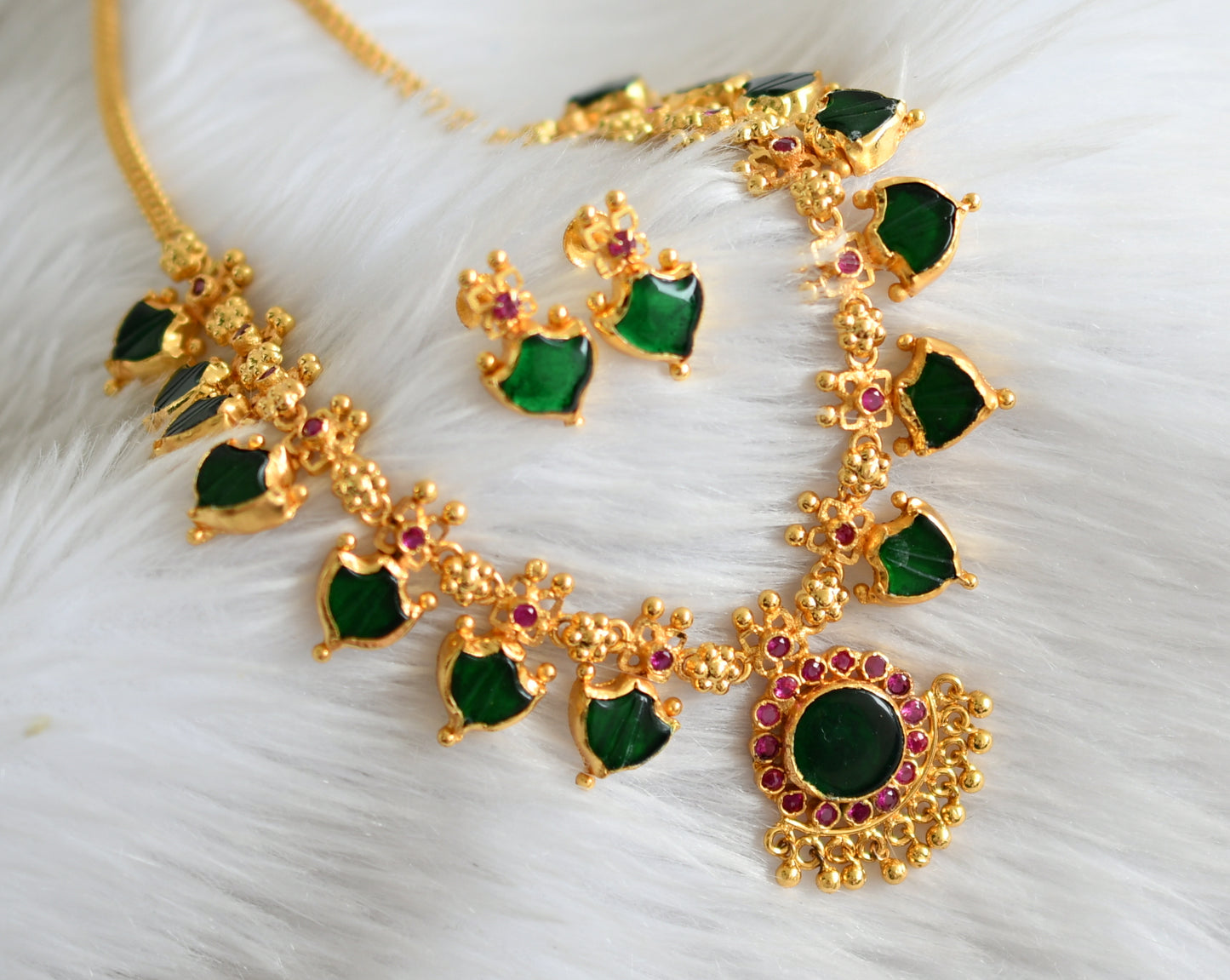 Gold tone pink-green kerala style palakka necklace set dj-44749