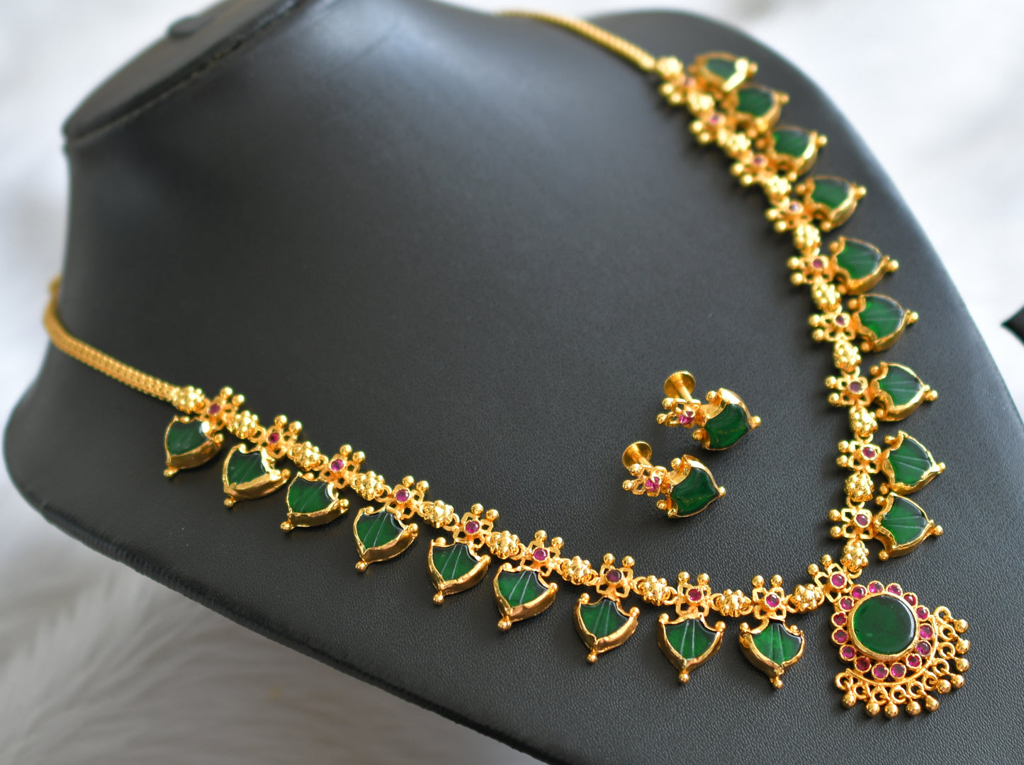 Gold tone pink green kerala style palakka necklace set dj-44751