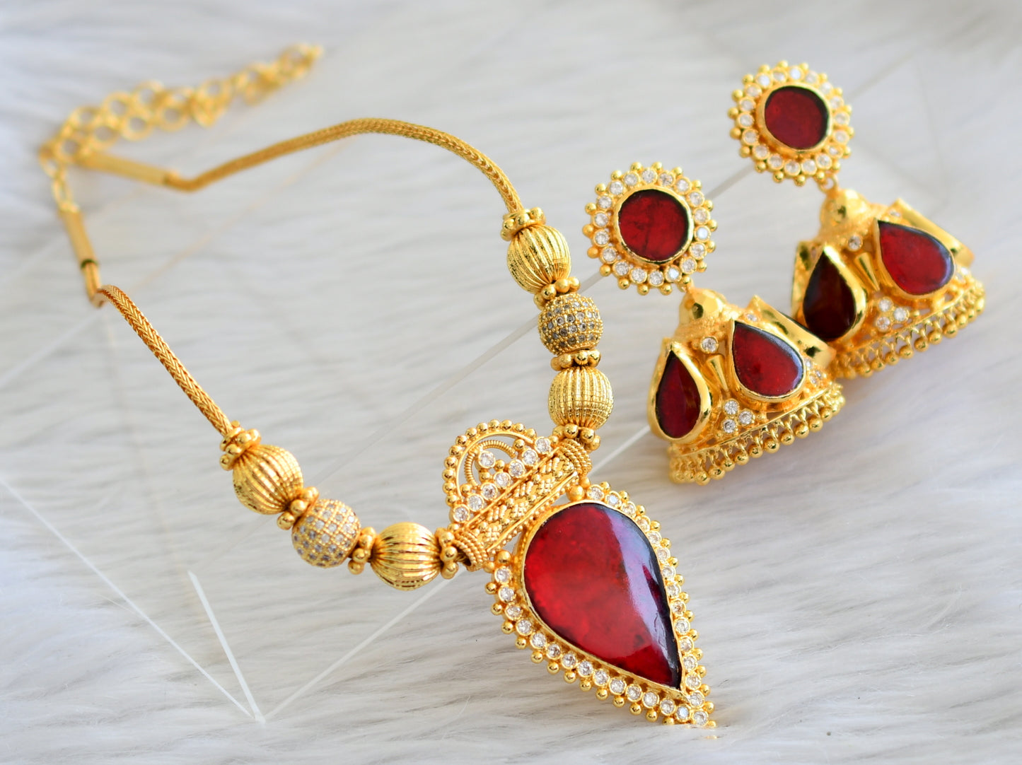 Gold tone kerala style ad red-white gopi necklace set dj-44754