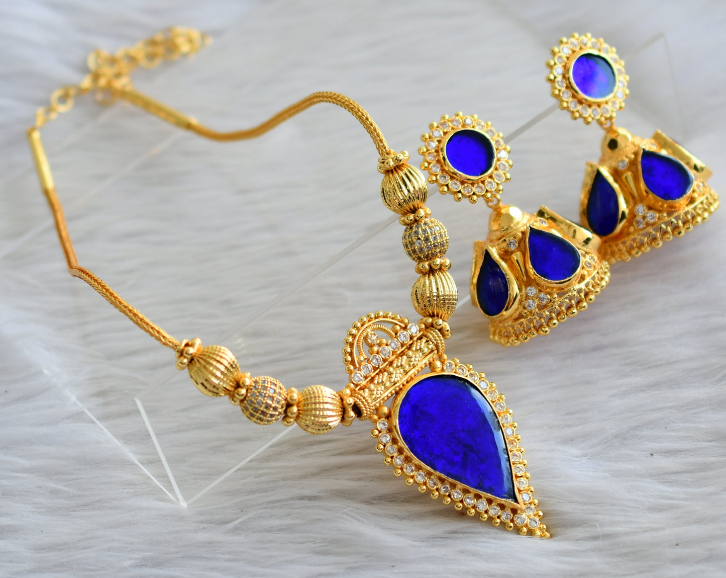 Gold tone kerala style ad blue-white gopi necklace set dj-44755