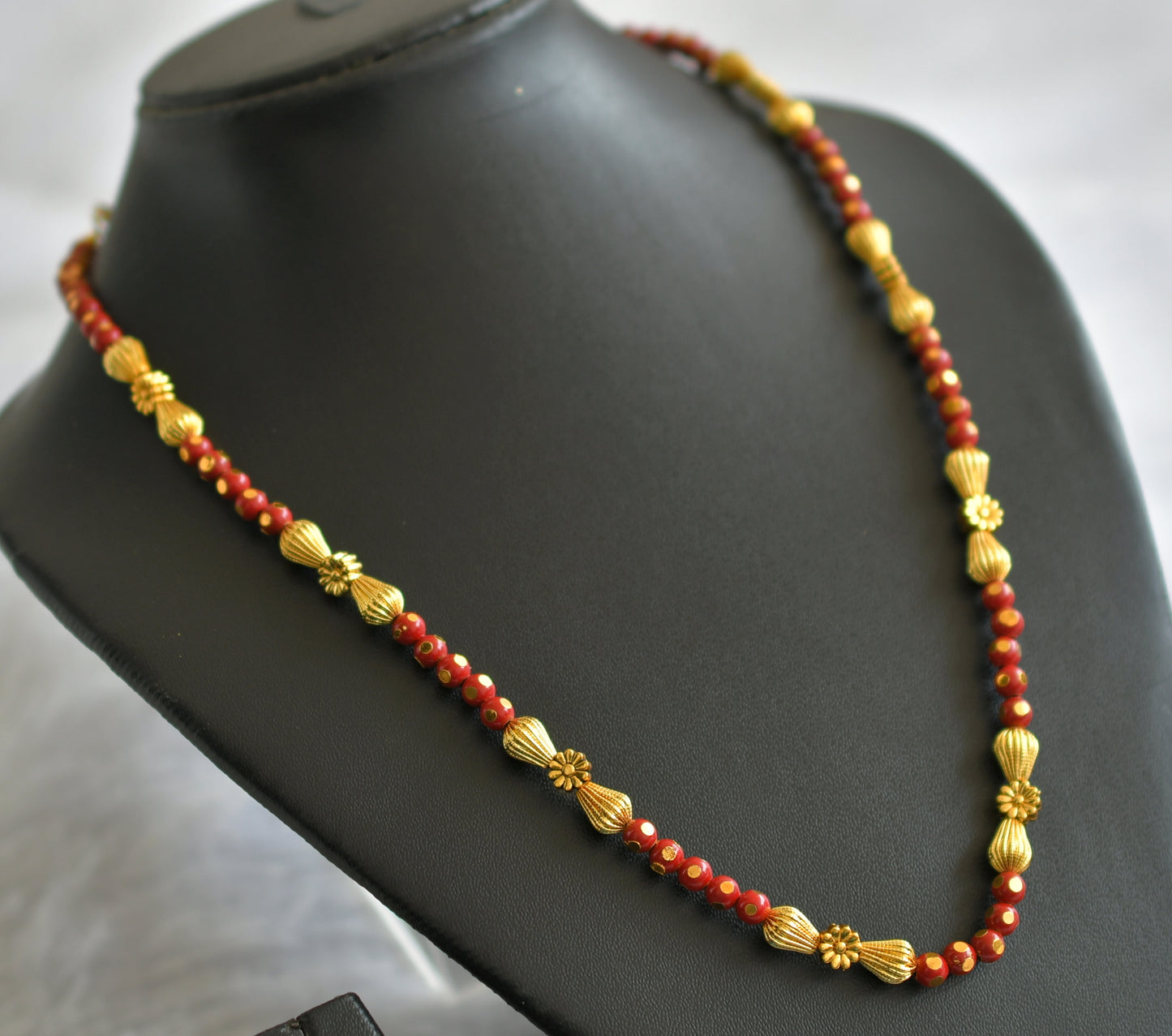 Gold tone Red Beaded Necklace -dj04155