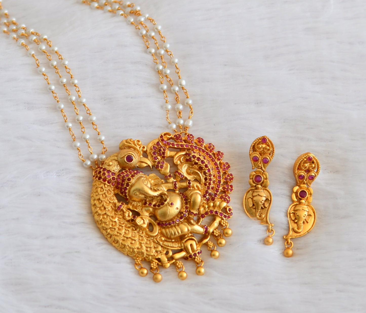 Matte finish ruby Ganesha-peacock pendant pearl necklace set dj-37690