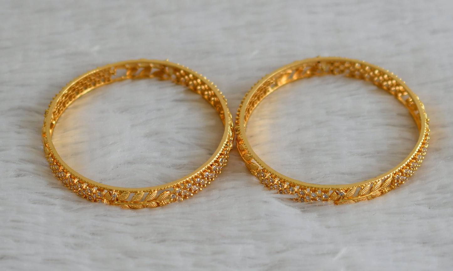 Gold tone cz white leaf bangles(2.4) dj-48153