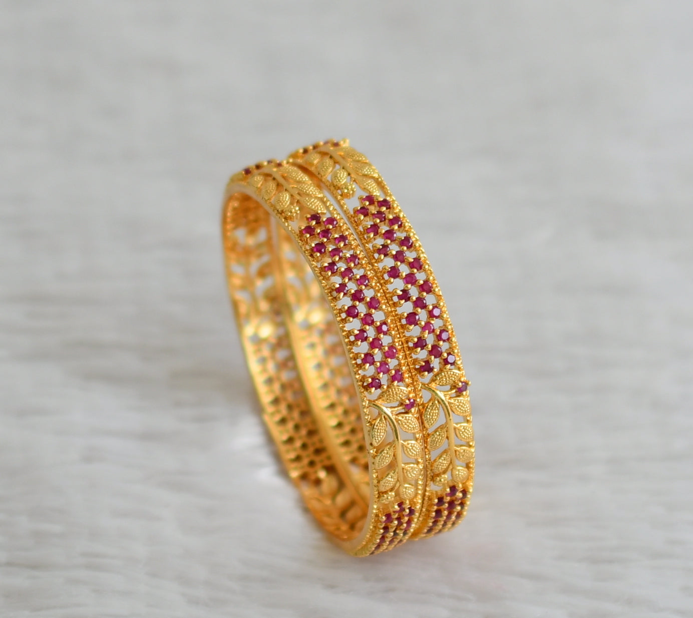 Gold tone ruby leaf bangles(2.6) dj-48150