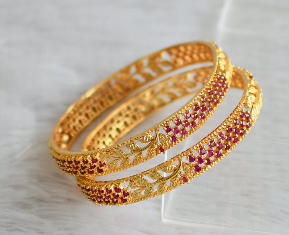 Gold tone ruby leaf bangles(2.6) dj-48150