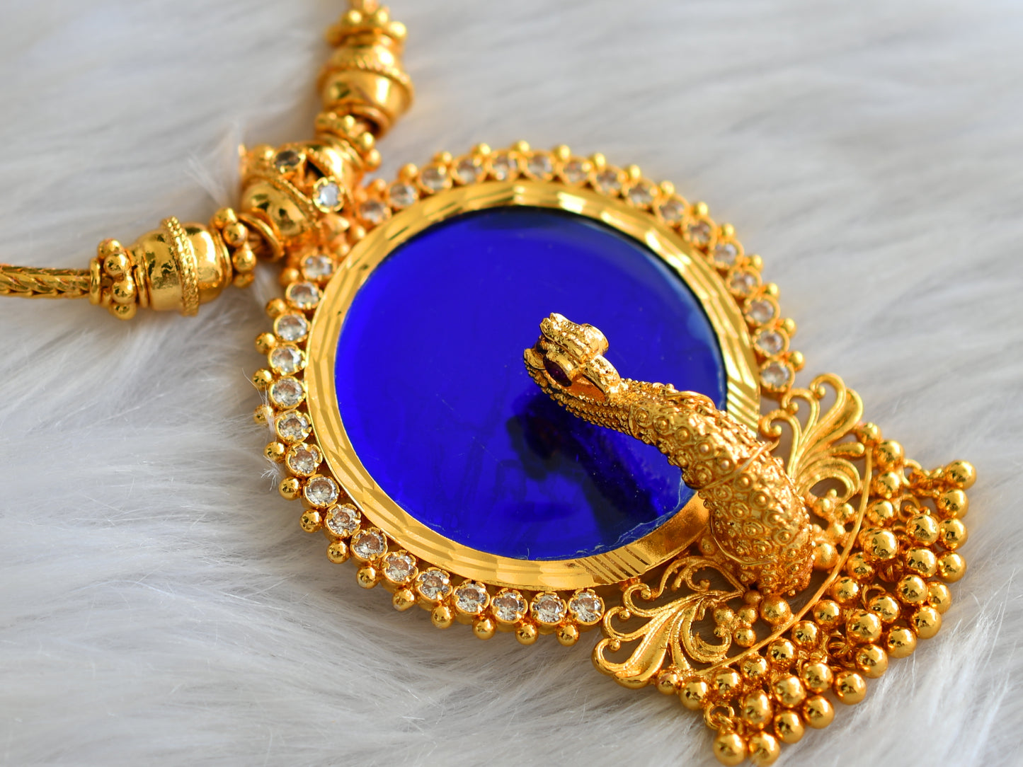 Gold tone kerala style blue-white peacock round necklace dj-43233