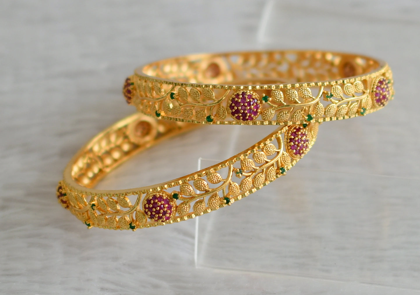 Gold tone ruby-green leaf bangles(2.6) dj-48143