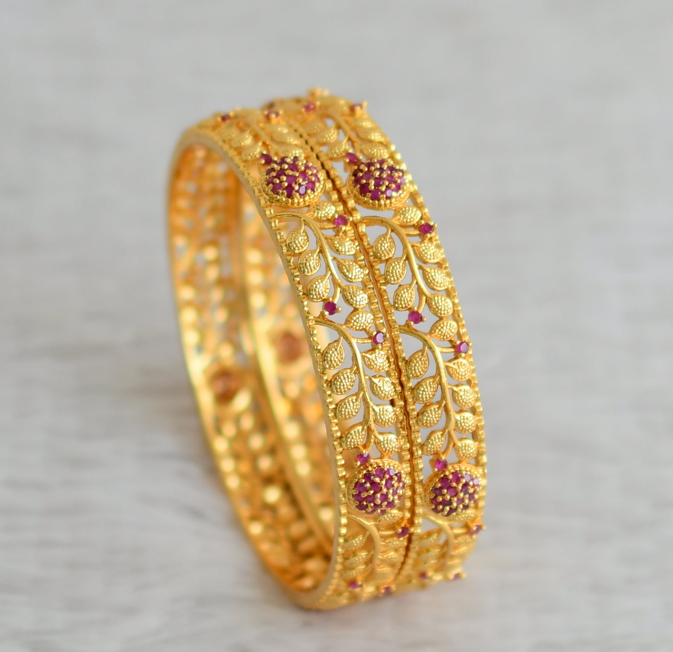 Gold tone ruby leaf bangles(2.6) dj-48147